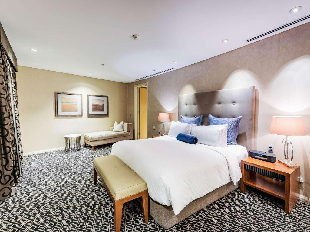 Sofitel-2