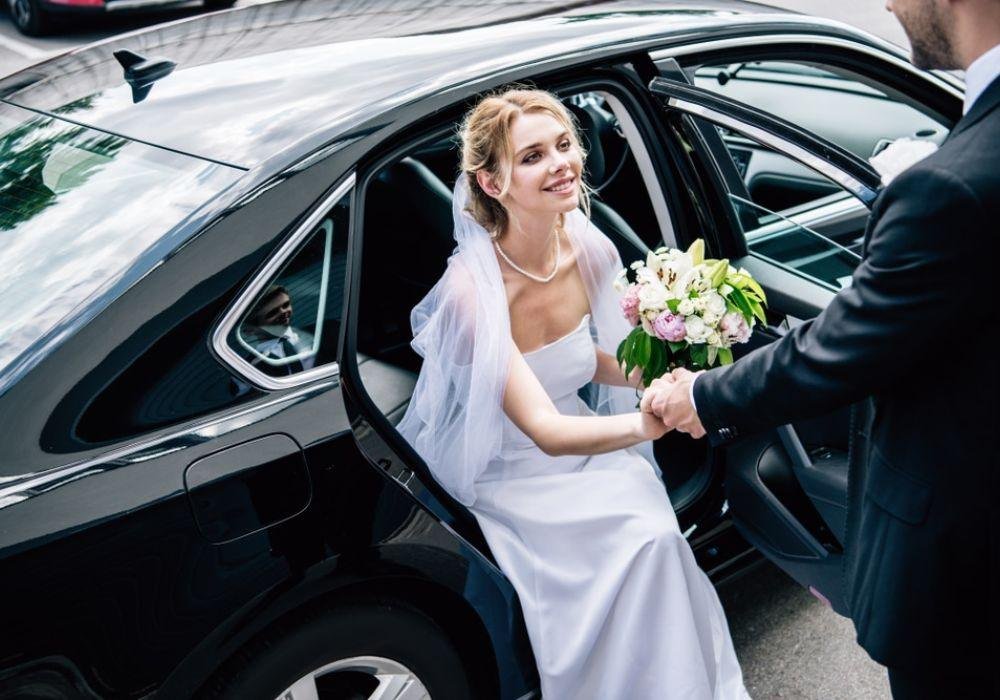 Wedding Chauffeur vs Wedding Car Hire: Which is the Best Option for You in Sydney?